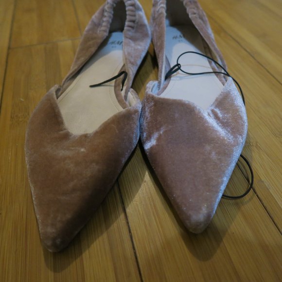 H&M Women's Blush Color Velvet Slip On Pointy Toe Twee Preppy Flats Shoes Sz 9.5 - Picture 2 of 8